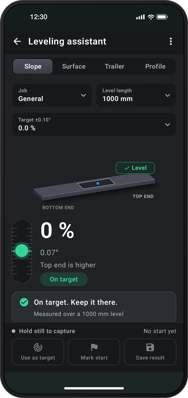 Leveling assistant, shown inside a phone casing
